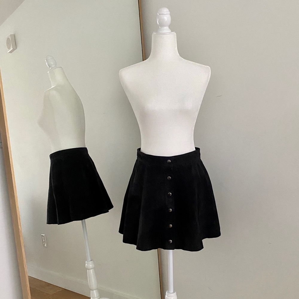 Bagatelle Suede Button Front Skirt - Picture 2 of 9